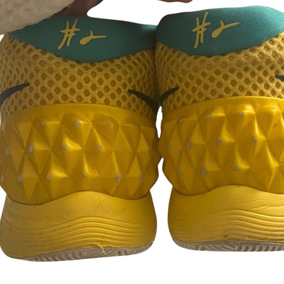 Nike Kyrie 1 Letterman Basketball Athletic Shoes Teal/Yellow Men’s Sz 13 - Picture 6 of 10